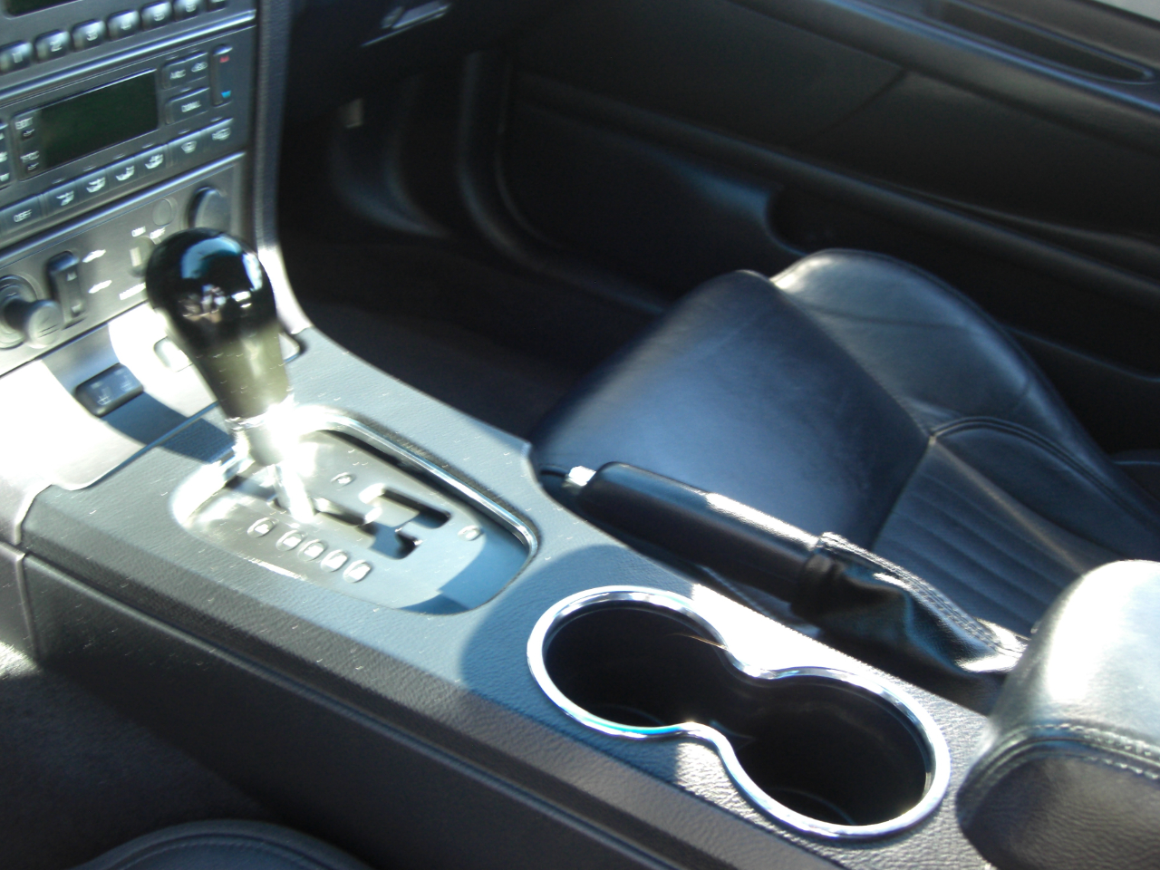 Ford Thunderbird 2dr Convertible Premium 2004 Ford Thunderbird 2dr Convertible Premium 2004