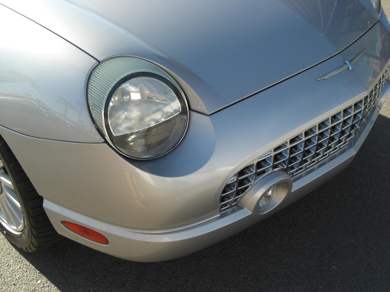 Ford Thunderbird 2dr Convertible Premium 2004 Ford Thunderbird 2dr Convertible Premium 2004