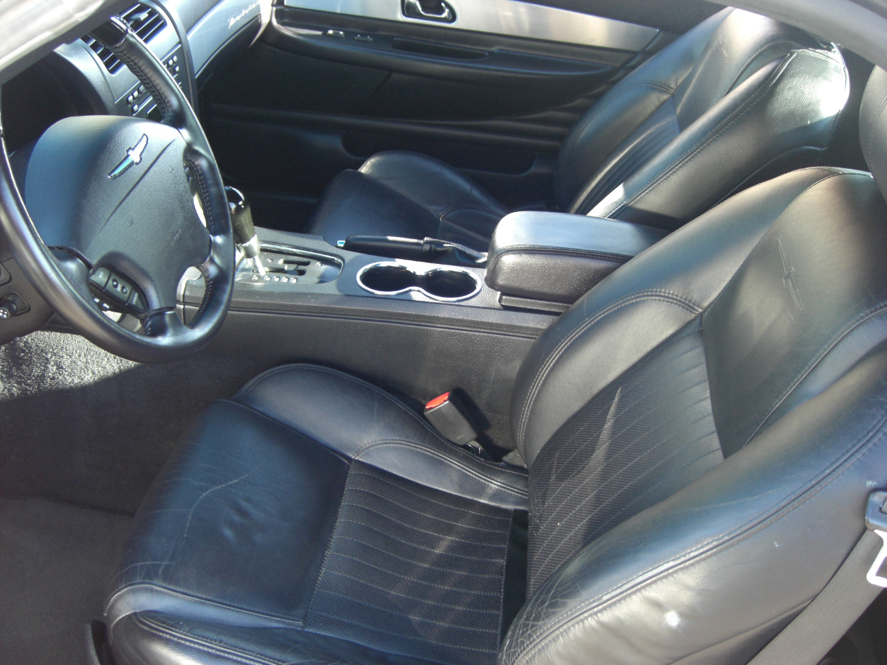 Ford Thunderbird 2dr Convertible Premium 2004 Ford Thunderbird 2dr Convertible Premium 2004