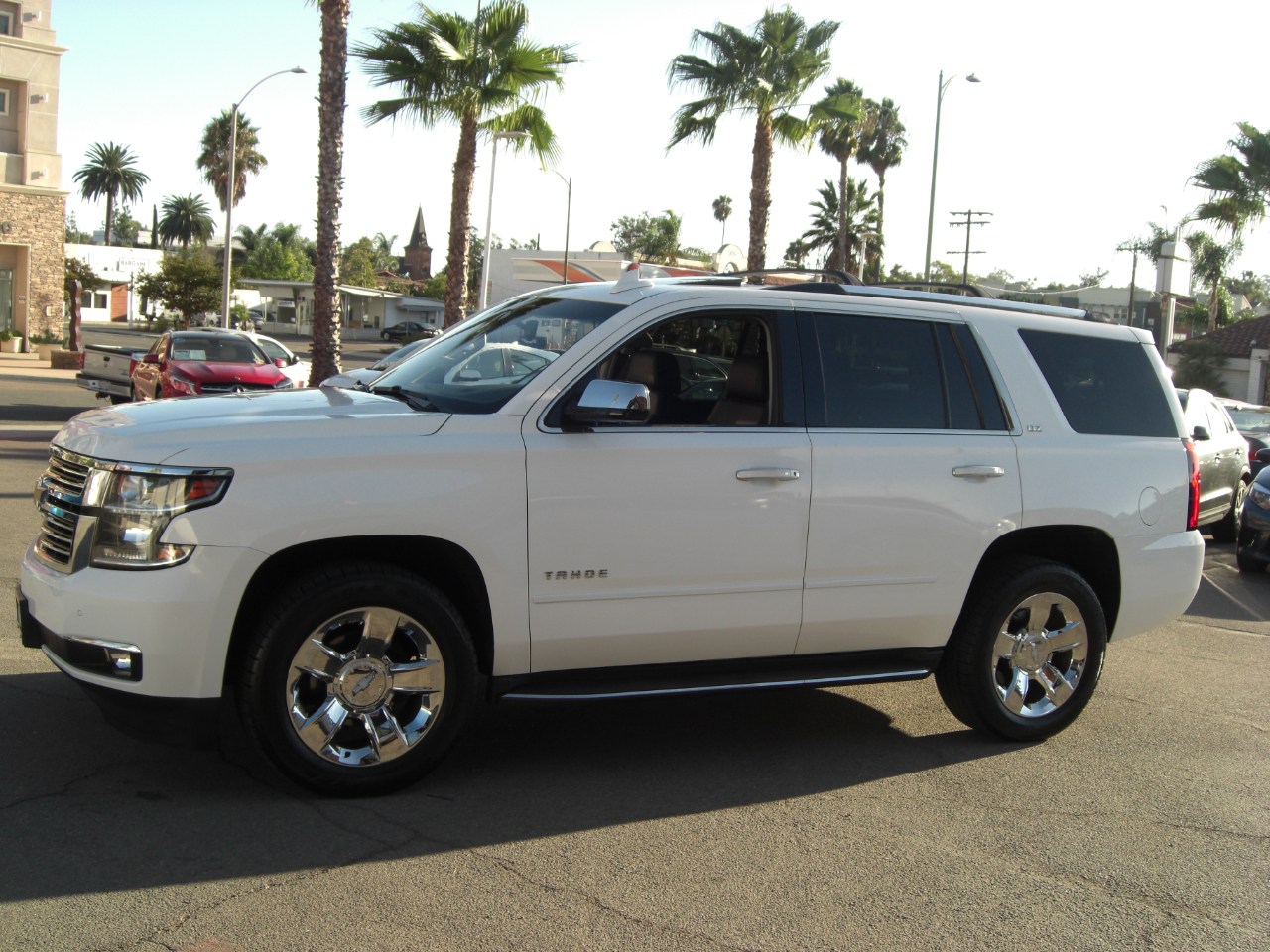 2015 Chevrolet Tahoe LTZ photo 2