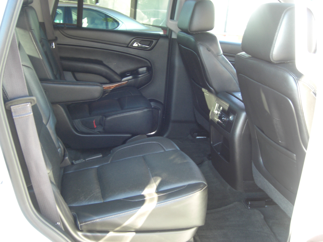 2015 Chevrolet Tahoe LTZ photo 19