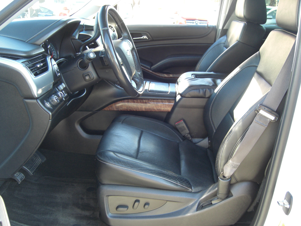 2015 Chevrolet Tahoe LTZ photo 21
