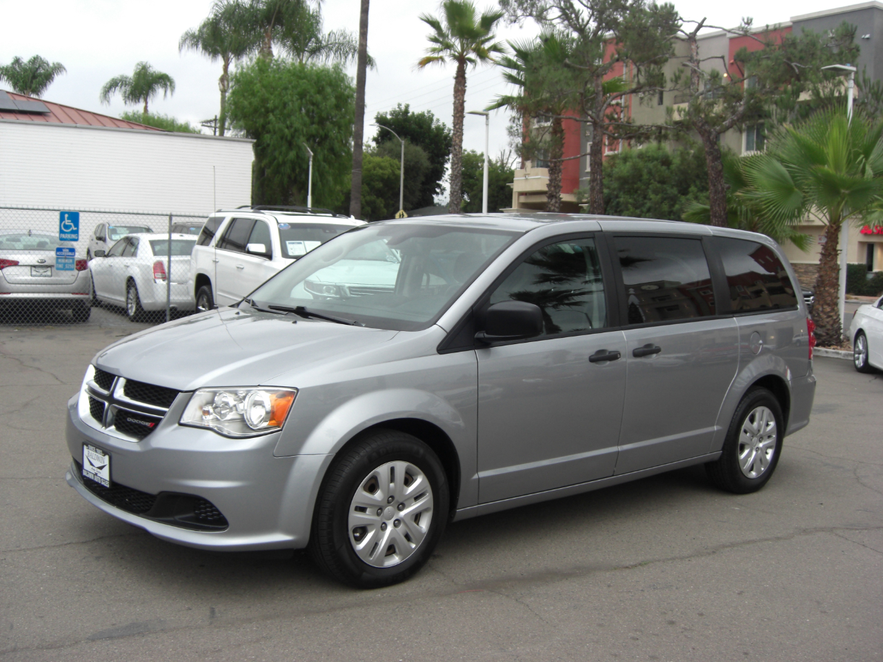 2019 Dodge Grand Caravan SE photo 3