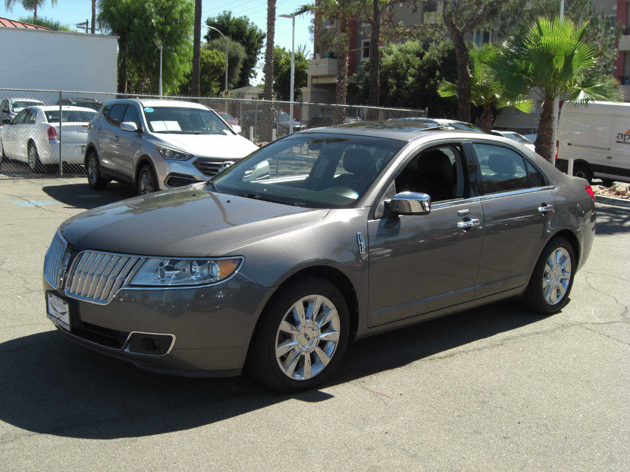 2011 Lincoln MKZ photo 2