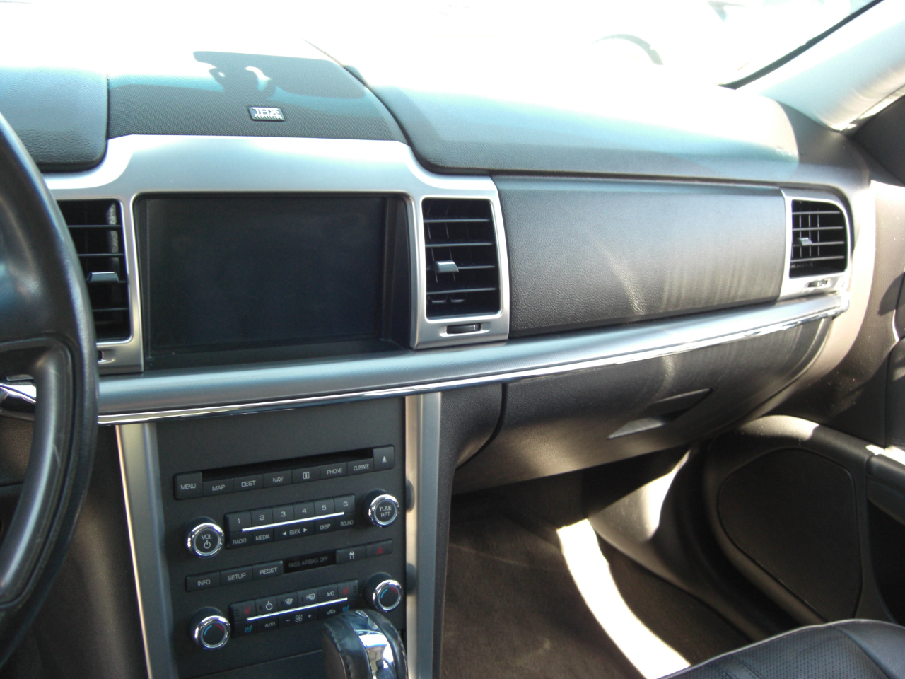 2011 Lincoln MKZ photo 7