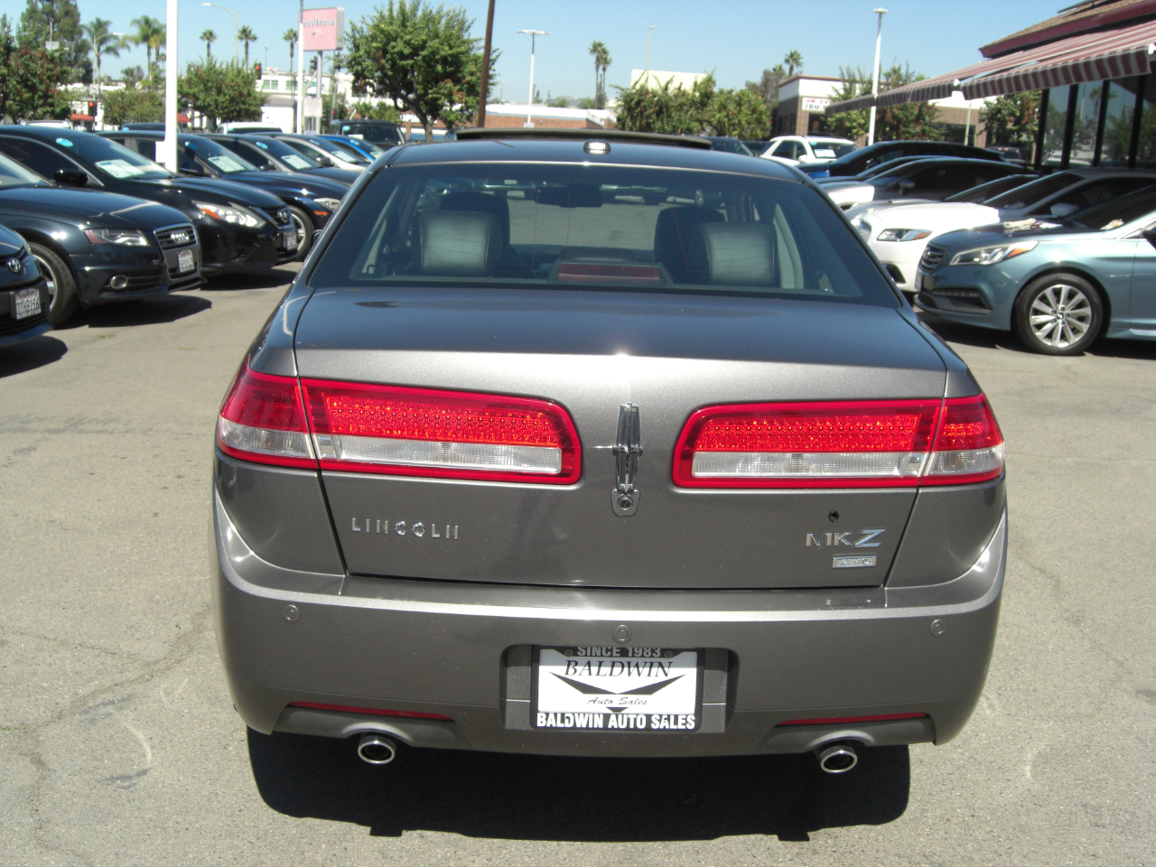 2011 Lincoln MKZ photo 10
