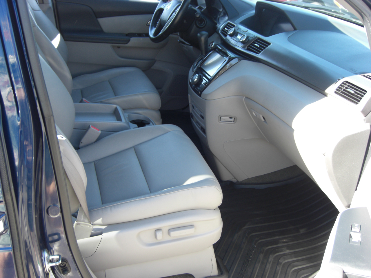 Honda Odyssey 5dr Touring 2015 Honda Odyssey 5dr Touring 2015