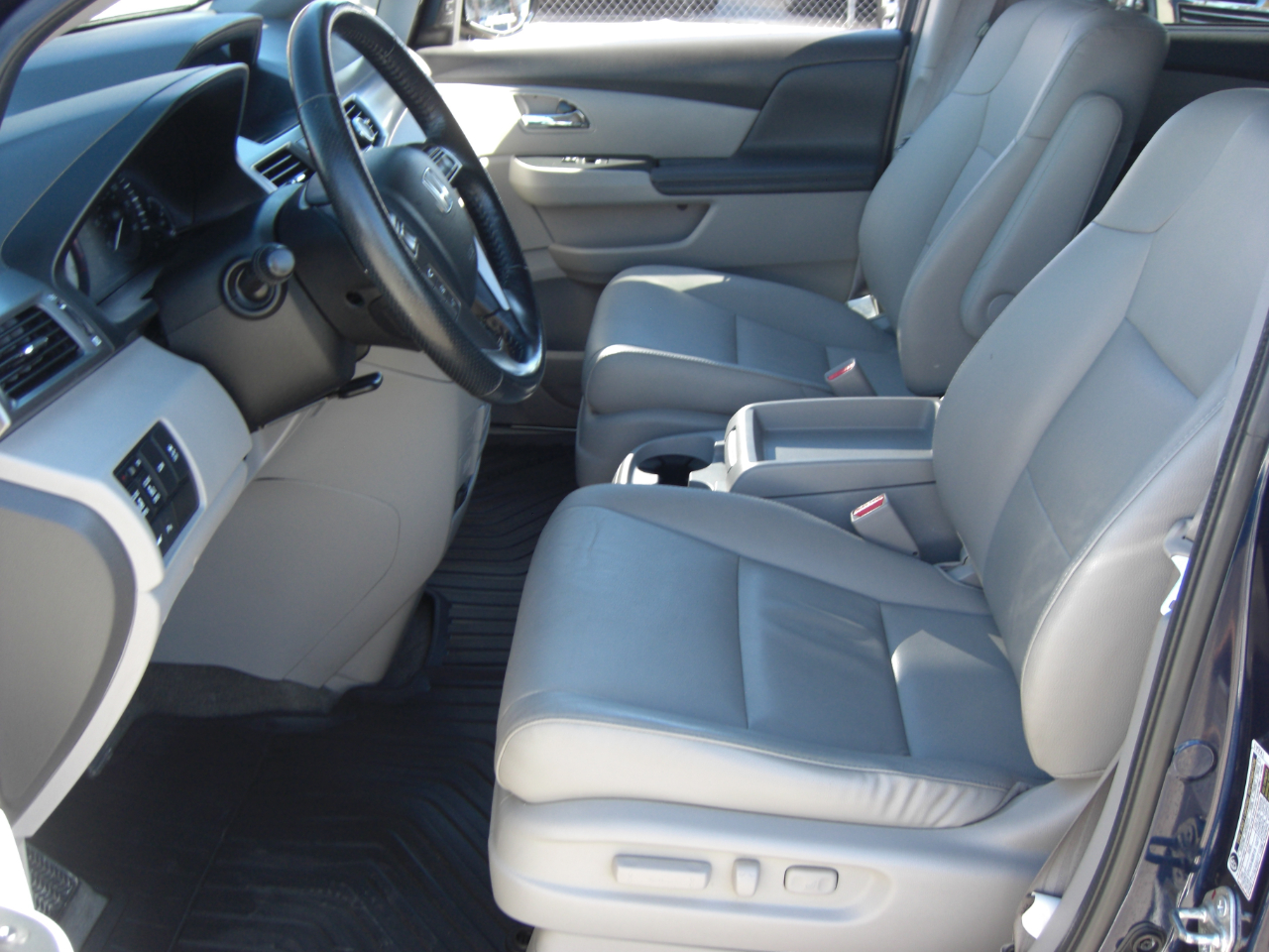 Honda Odyssey 5dr Touring 2015 Honda Odyssey 5dr Touring 2015