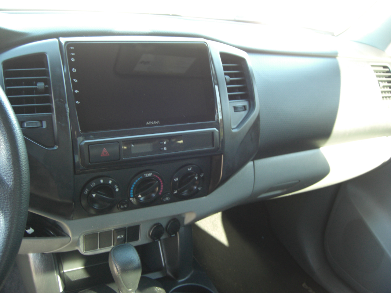 Toyota Tacoma 2WD Reg Cab I4 AT (Natl) 2012