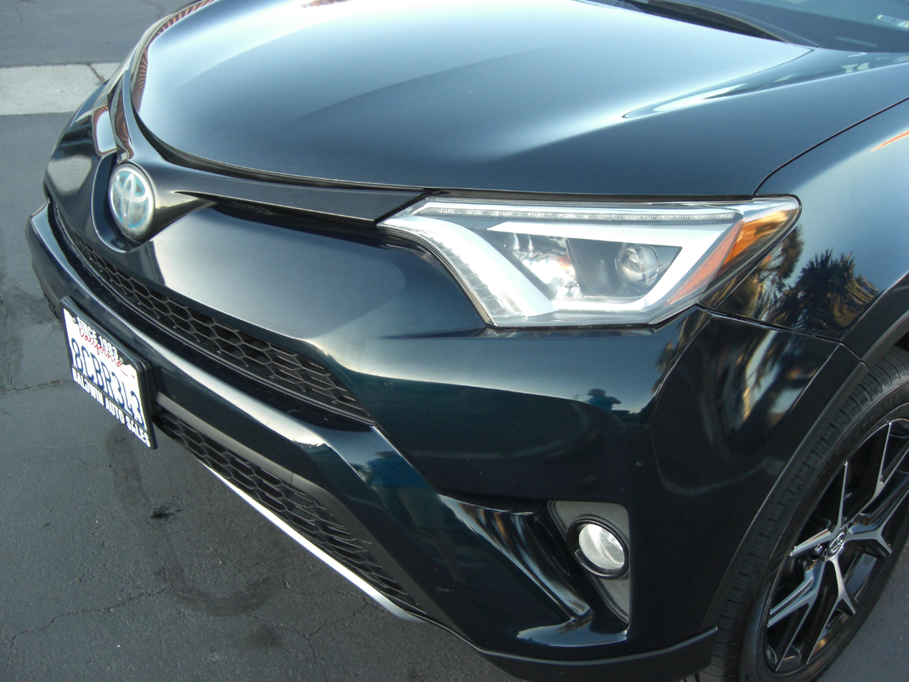 Toyota RAV4 Hybrid SE AWD (Natl) 2018