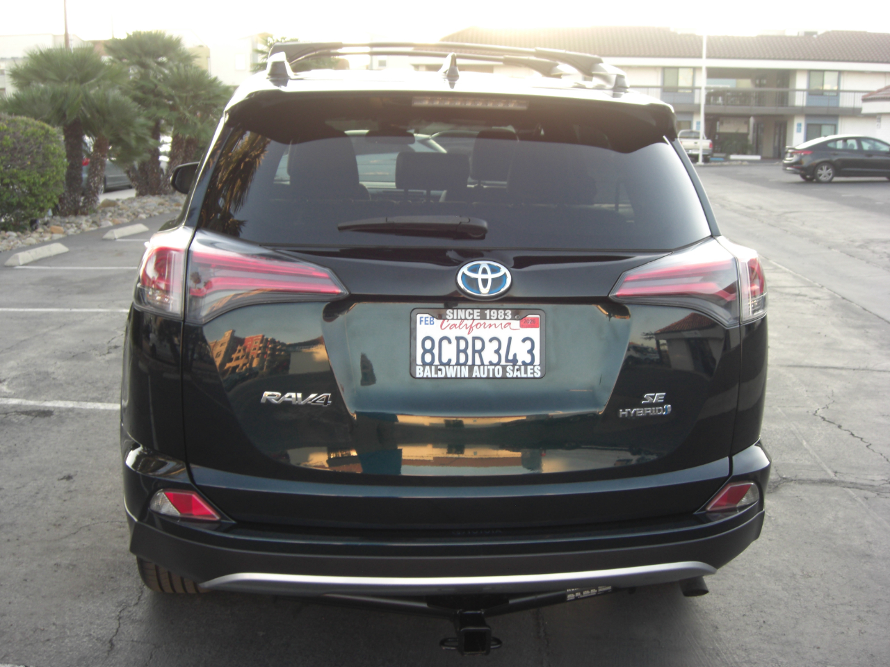 Toyota RAV4 Hybrid SE AWD (Natl) 2018