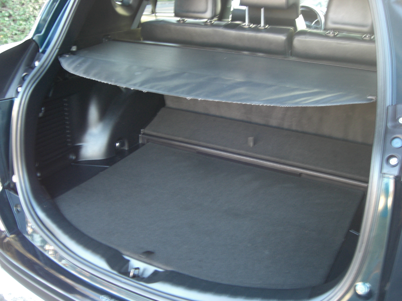 Toyota RAV4 Hybrid SE AWD (Natl) 2018