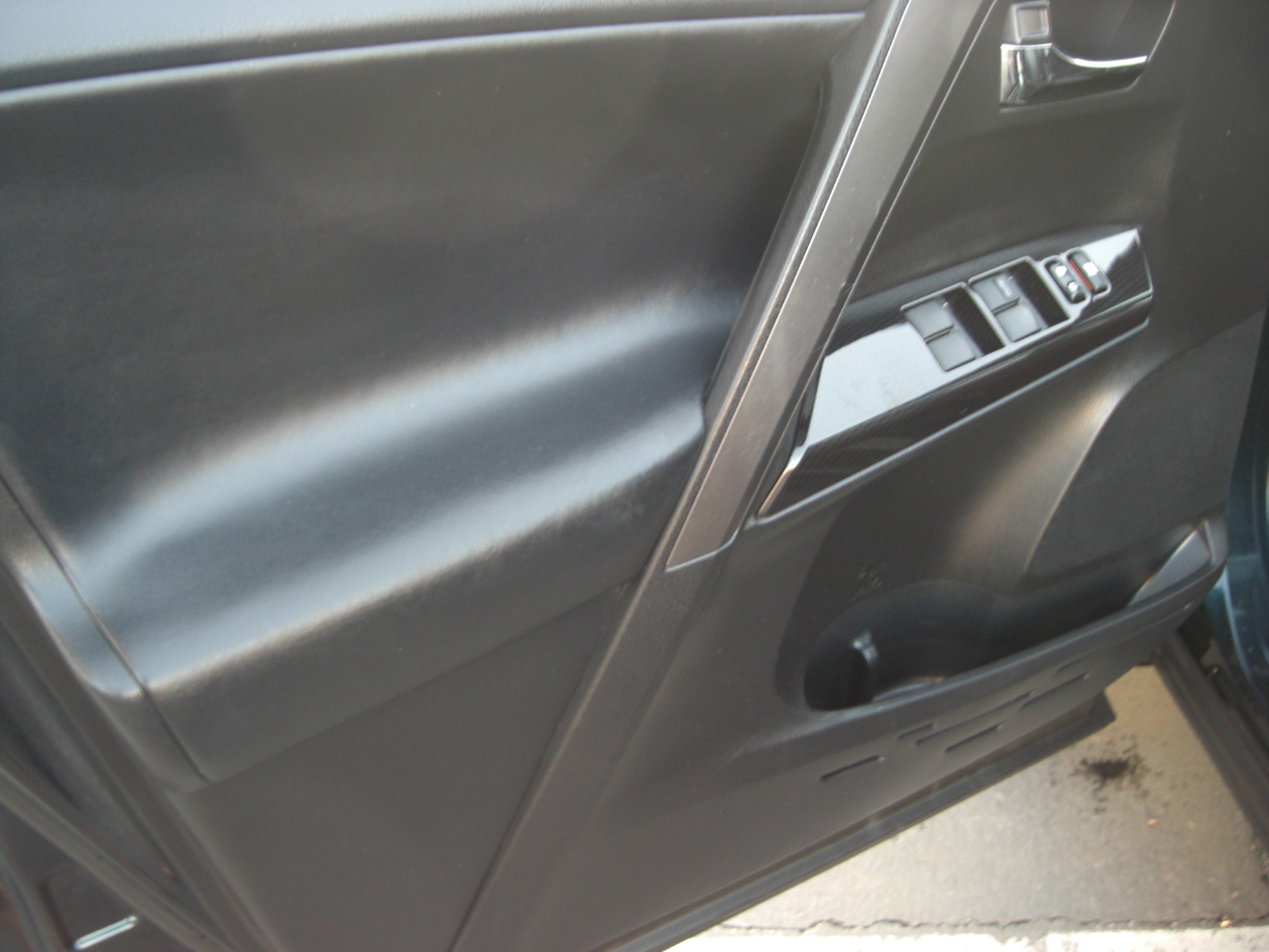 Toyota RAV4 Hybrid SE AWD (Natl) 2018