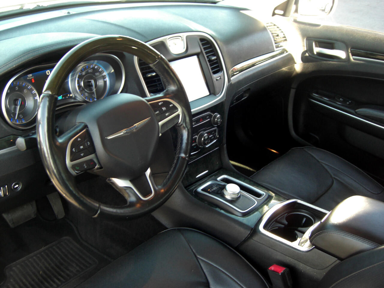 Chrysler 300 4dr Sdn 300C RWD 2016