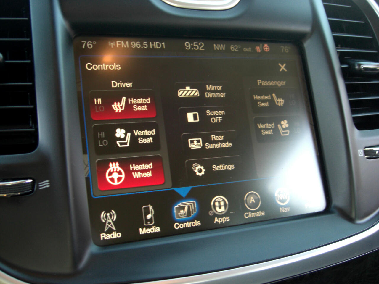 Chrysler 300 4dr Sdn 300C RWD 2016