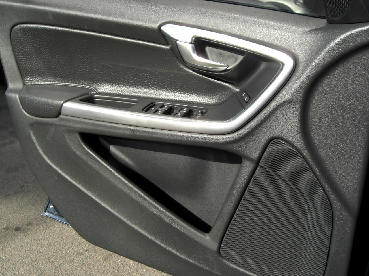 Volvo S60 4dr Sdn T5 FWD 2014