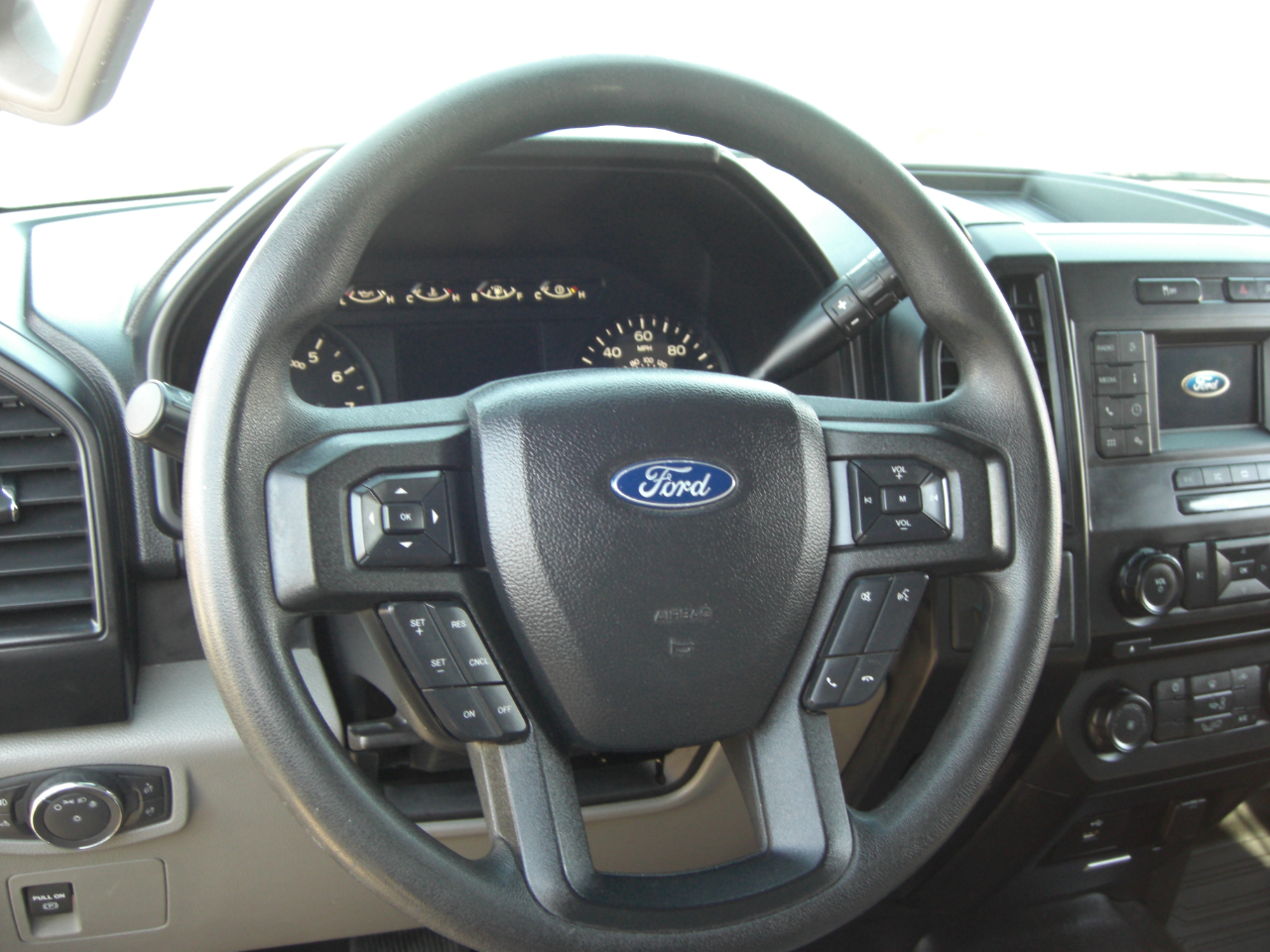 Ford F-150 XL SuperCab Short Bed 2WD 2018