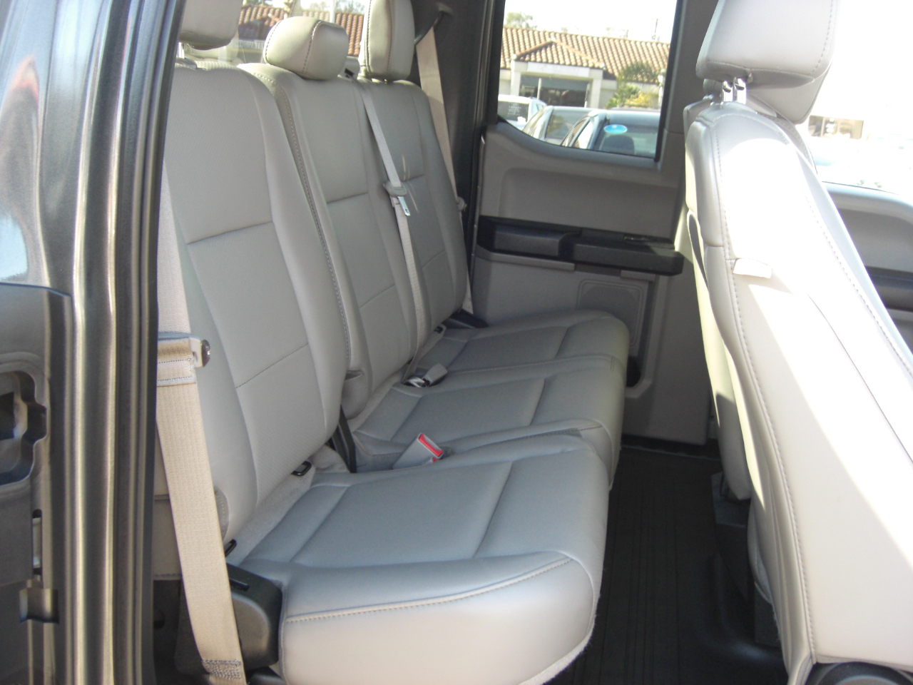 Ford F-150 XL SuperCab Short Bed 2WD 2018