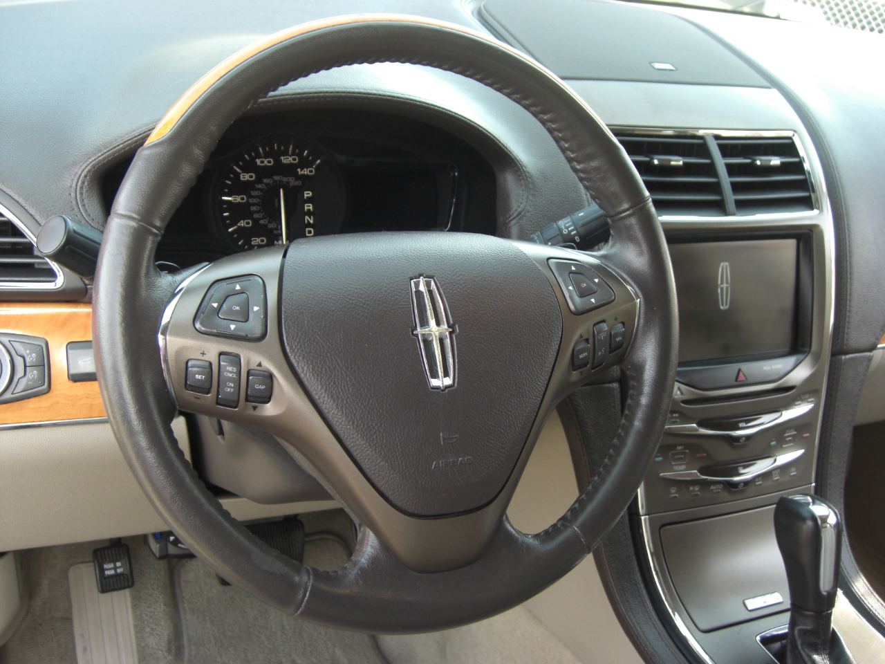 Lincoln MKX FWD 4dr 2013