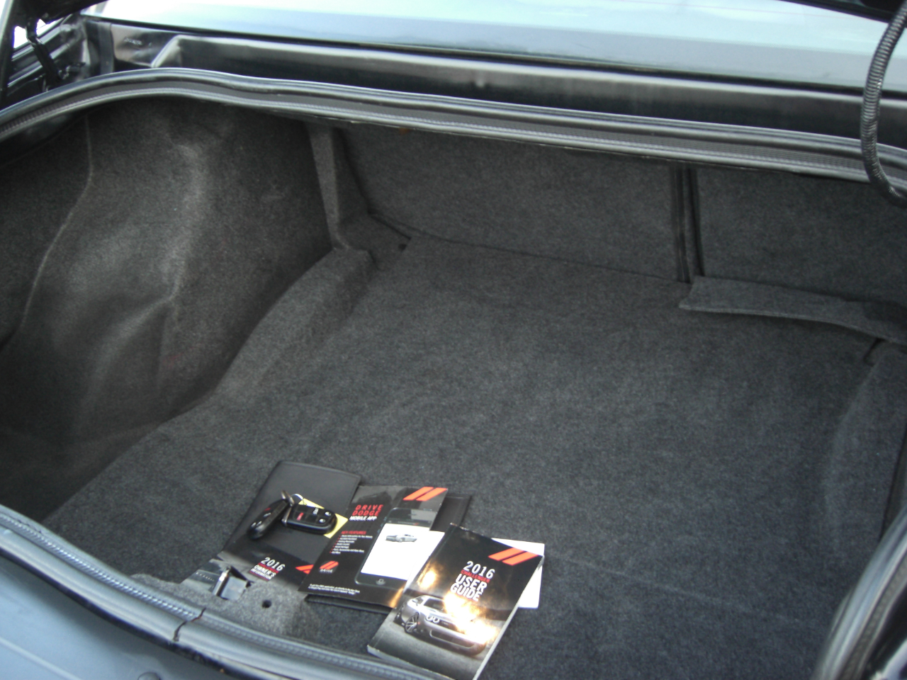 Dodge Challenger 2dr Cpe SXT 2016