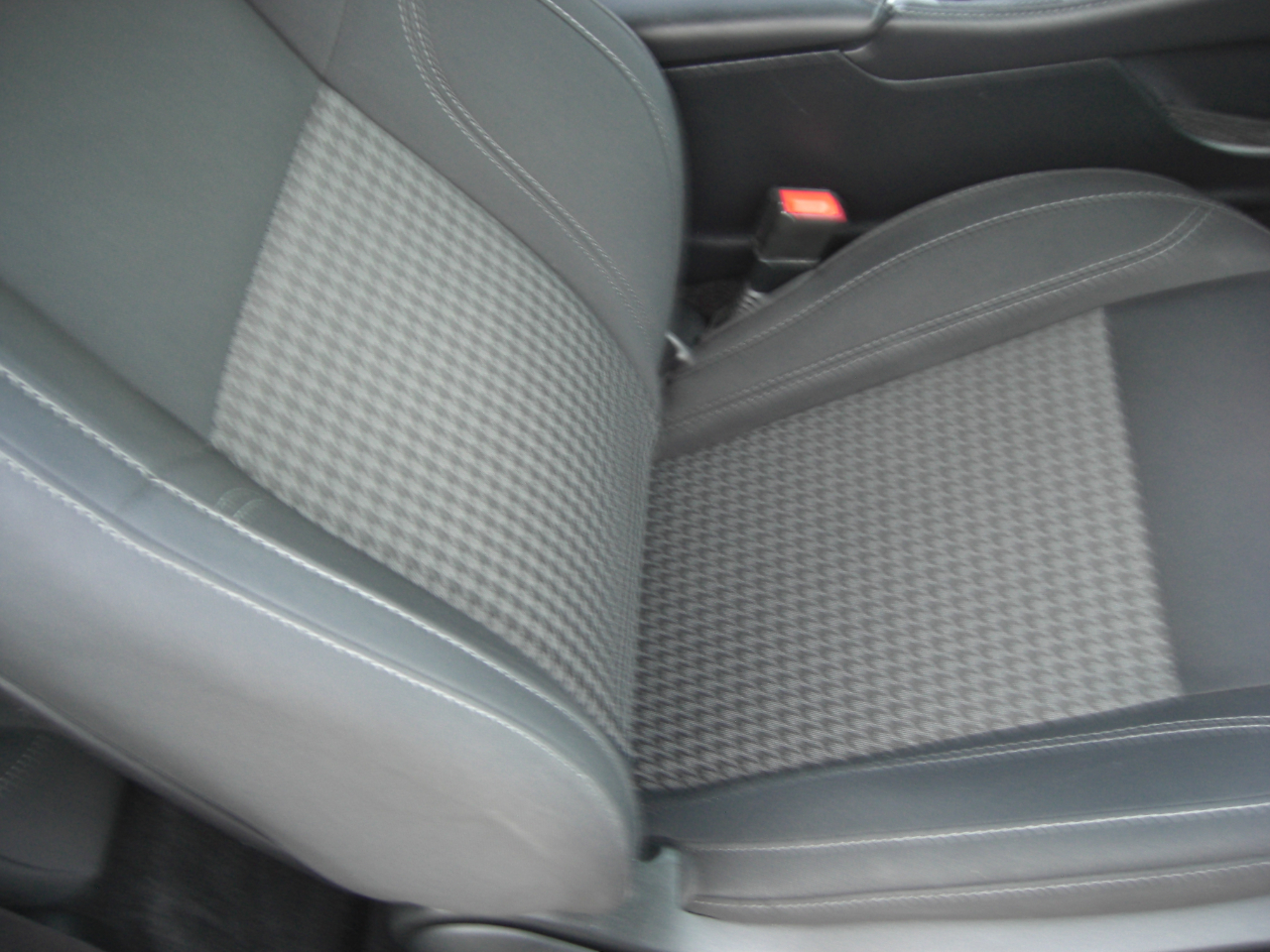 Dodge Challenger 2dr Cpe SXT 2016