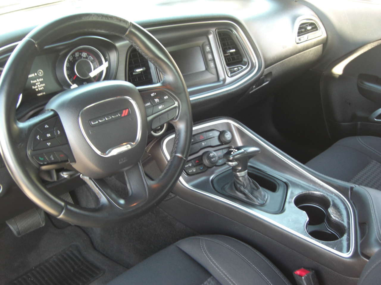 Dodge Challenger 2dr Cpe SXT 2016