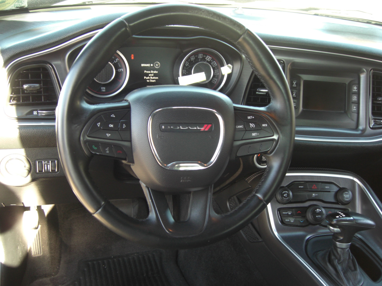 Dodge Challenger 2dr Cpe SXT 2016