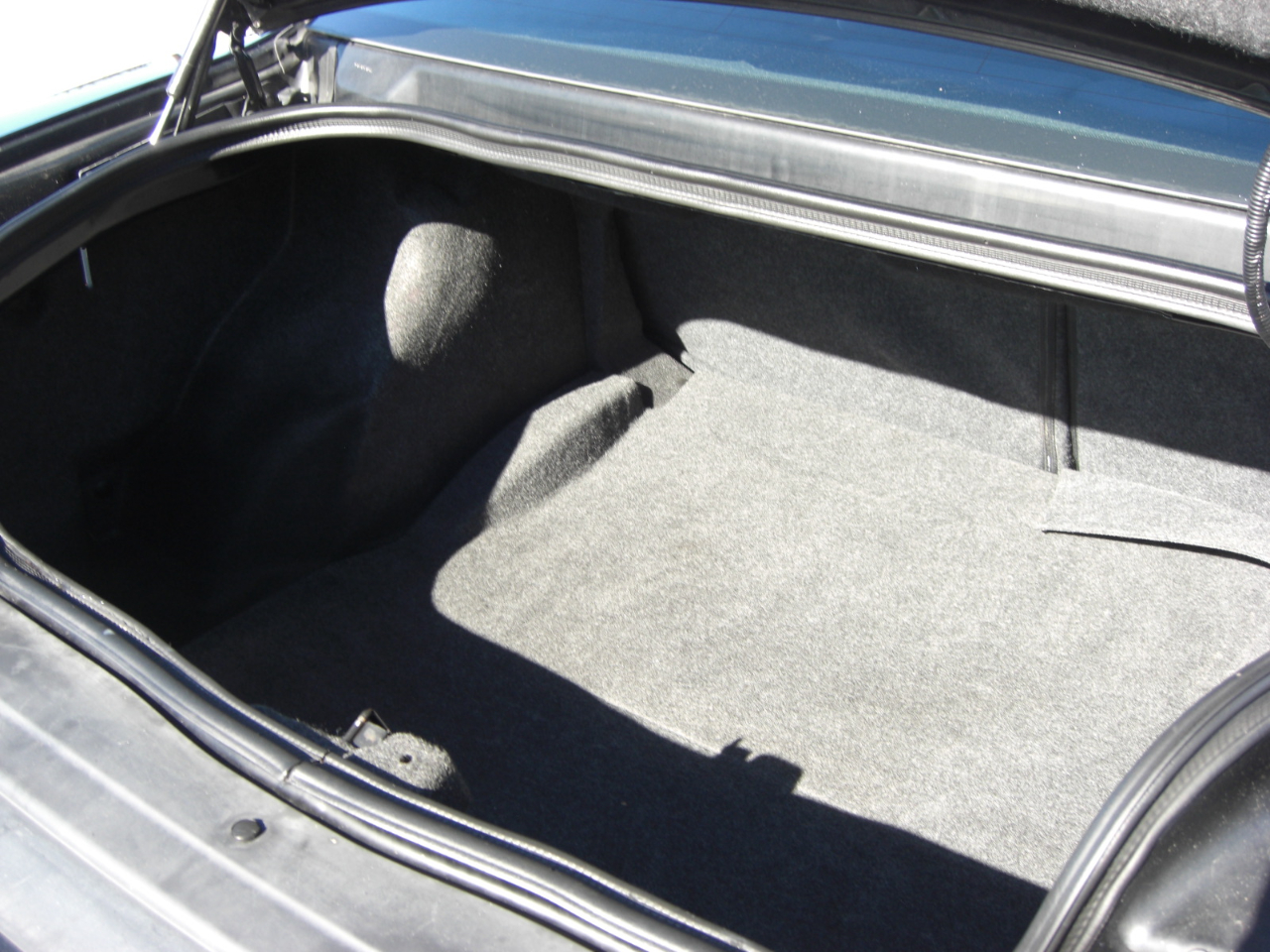 Dodge Challenger 2dr Cpe SXT 2016