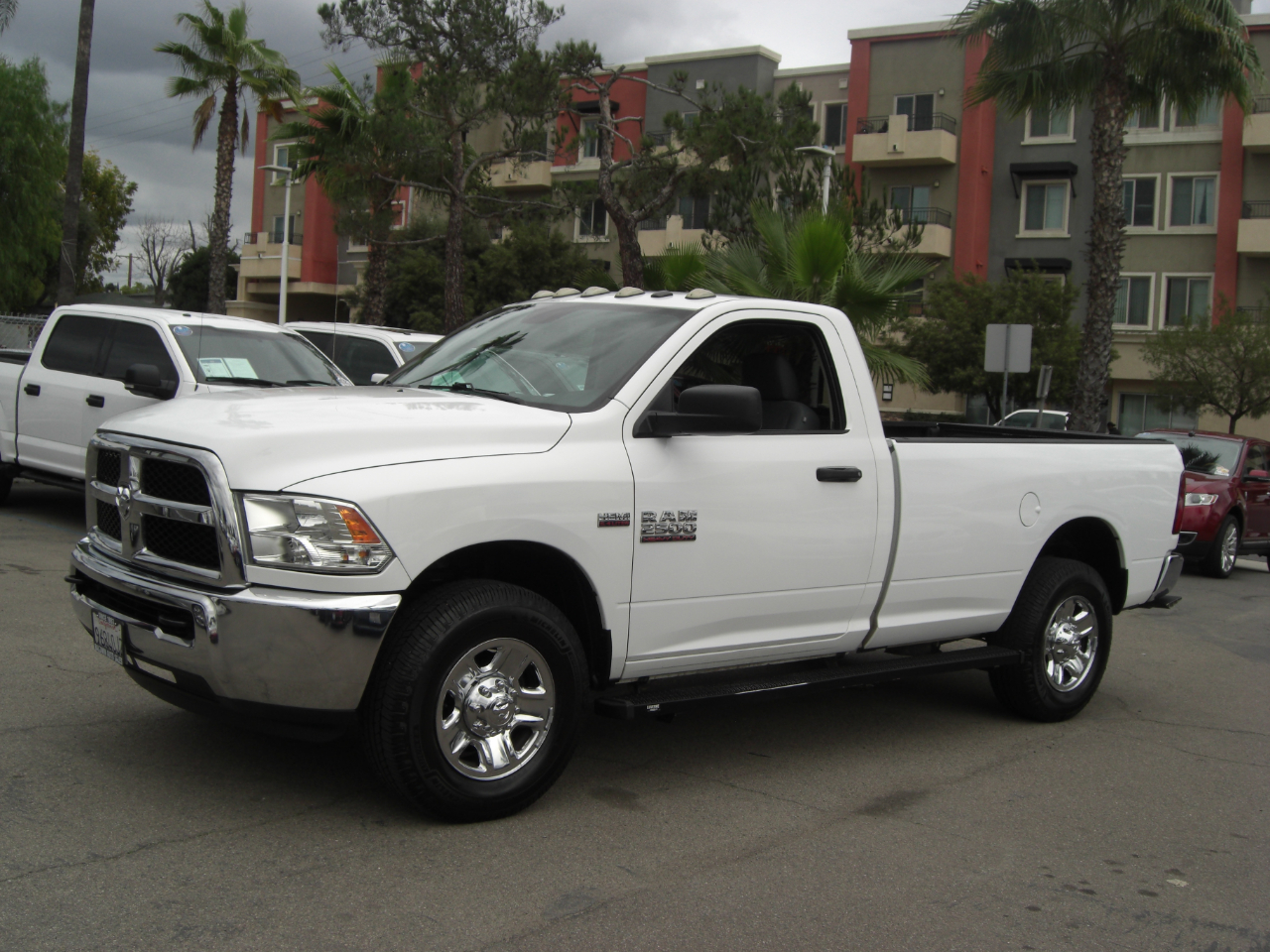 RAM 2500 Tradesman 4x2 Reg Cab 8' Box 2018