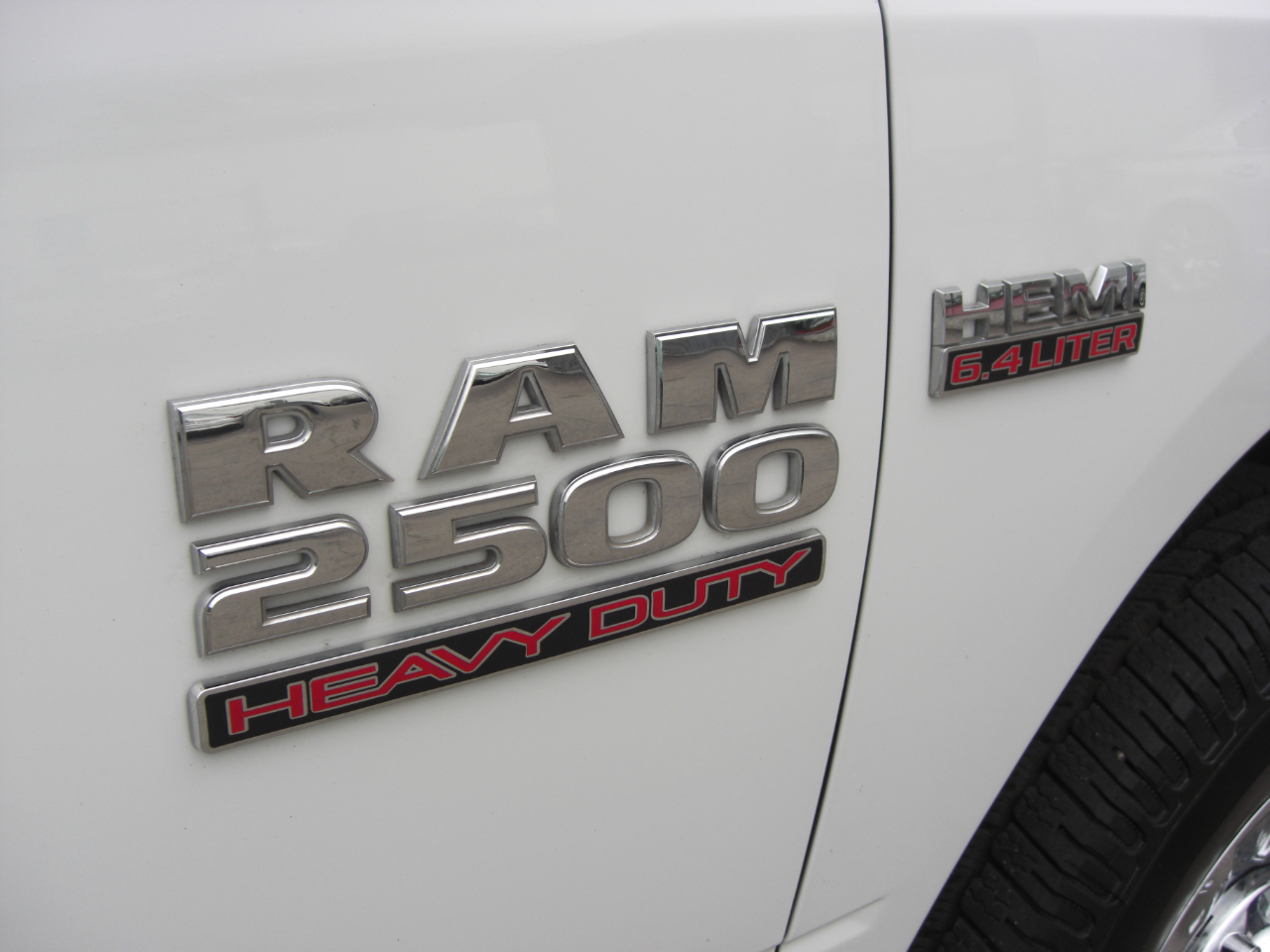 RAM 2500 Tradesman 4x2 Reg Cab 8' Box 2018