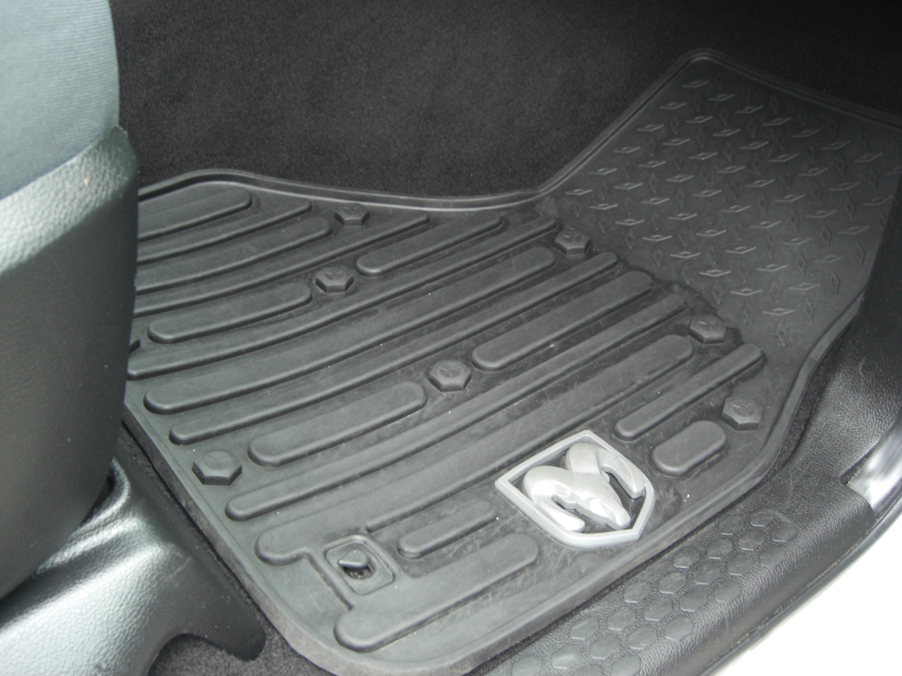 RAM 2500 Tradesman 4x2 Reg Cab 8' Box 2018