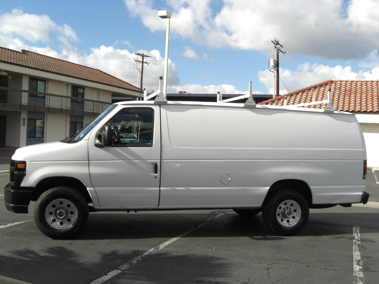 Ford Econoline Cargo Van E-350 Super Duty Ext Commercial 2012