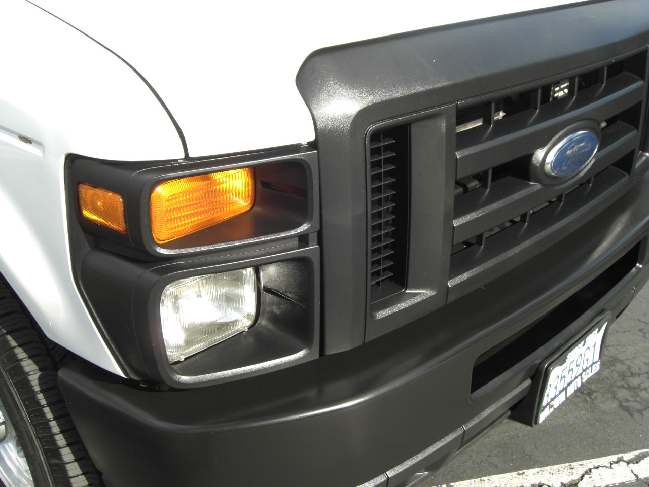 Ford Econoline Cargo Van E-350 Super Duty Ext Commercial 2012