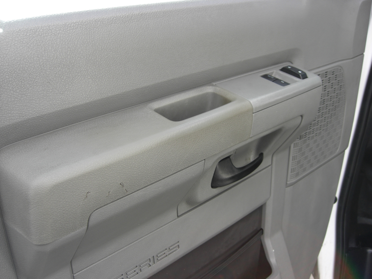 Ford Econoline Cargo Van E-350 Super Duty Ext Commercial 2012