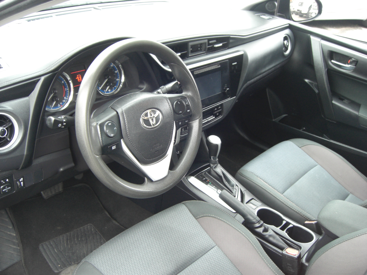 Toyota Corolla 50th Anniversary Special Edition CVT (Natl) 2017