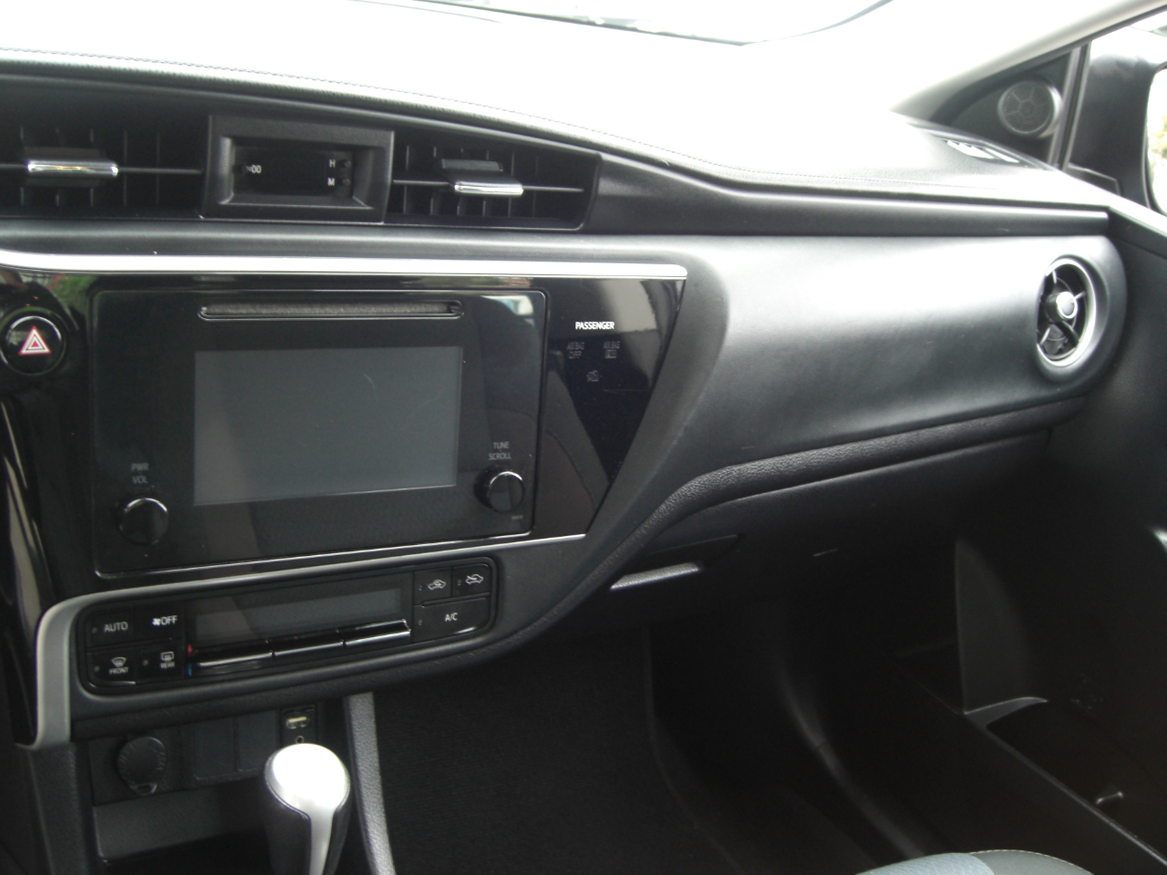 Toyota Corolla 50th Anniversary Special Edition CVT (Natl) 2017