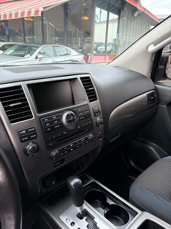 Nissan Armada 2WD 4dr SV 2015