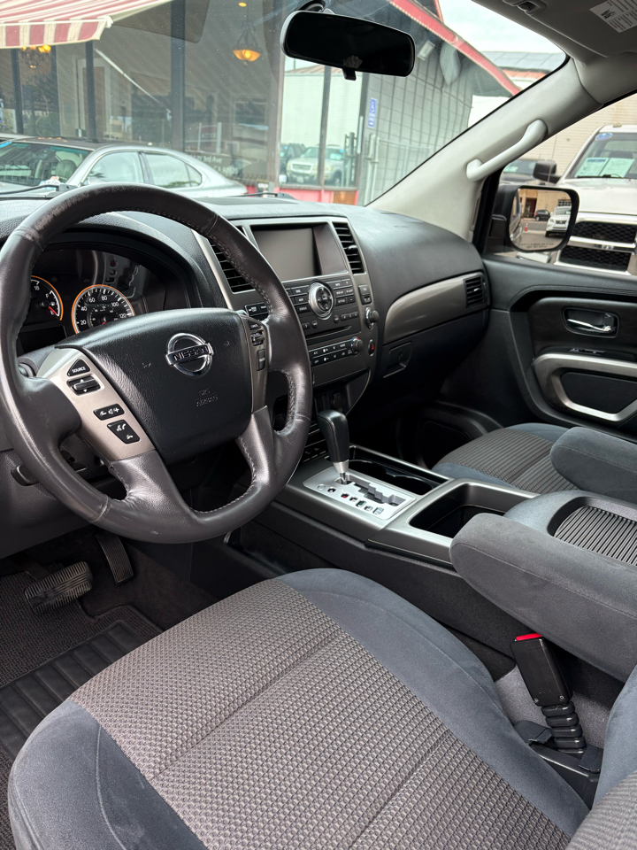 Nissan Armada 2WD 4dr SV 2015