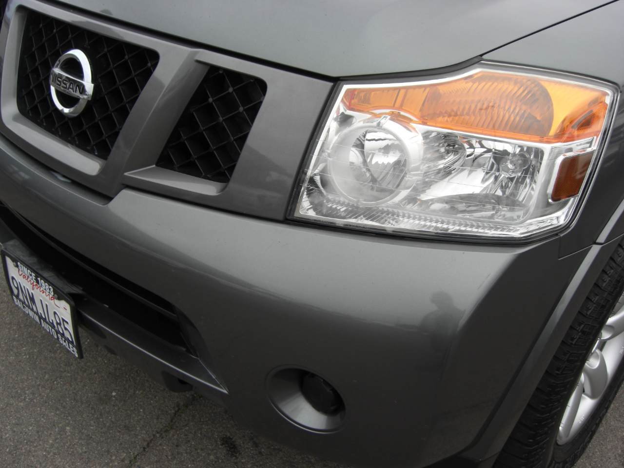 Nissan Armada 2WD 4dr SV 2015