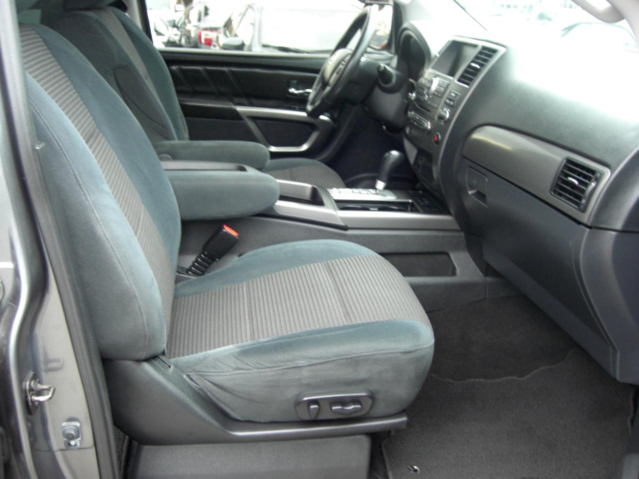 Nissan Armada 2WD 4dr SV 2015