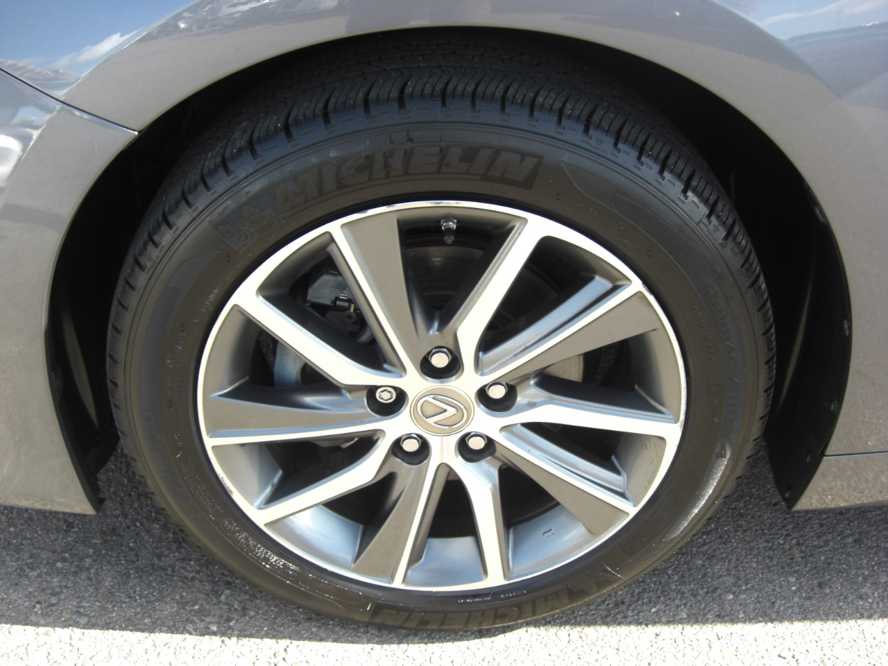 Lexus ES 300h 4dr Sdn Hybrid 2016