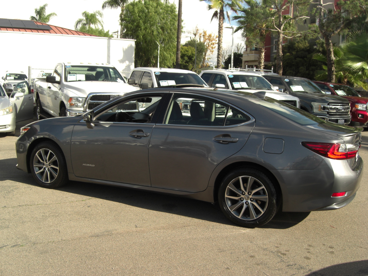 Lexus ES 300h 4dr Sdn Hybrid 2016