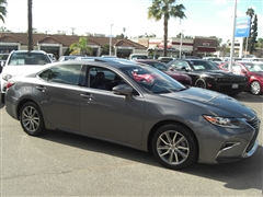 2016 Lexus ES 300h 