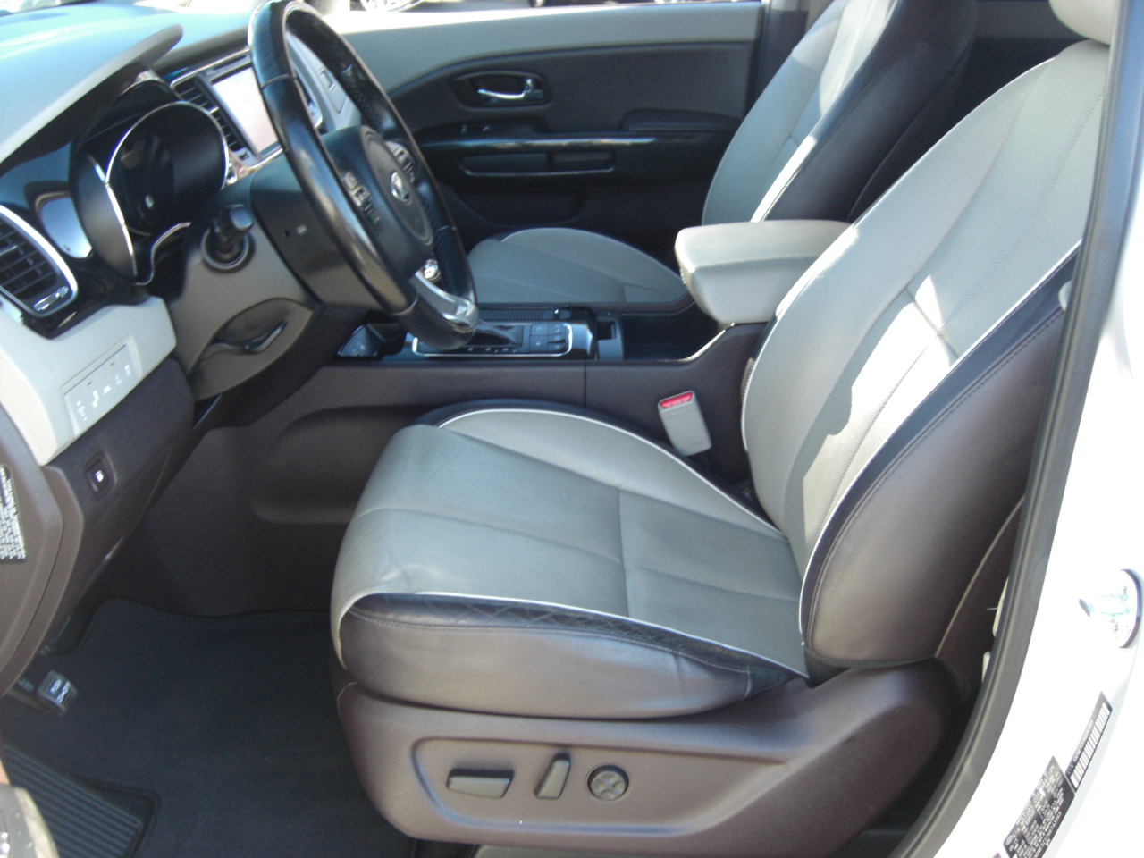 Kia Sedona 4dr Wgn SX-L 2016