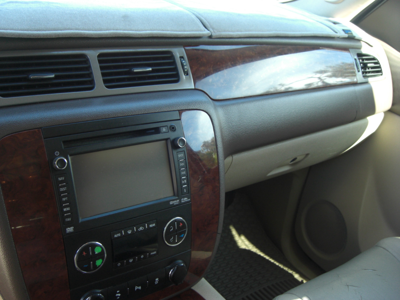 Chevrolet Tahoe 2WD 4dr 1500 LTZ 2013