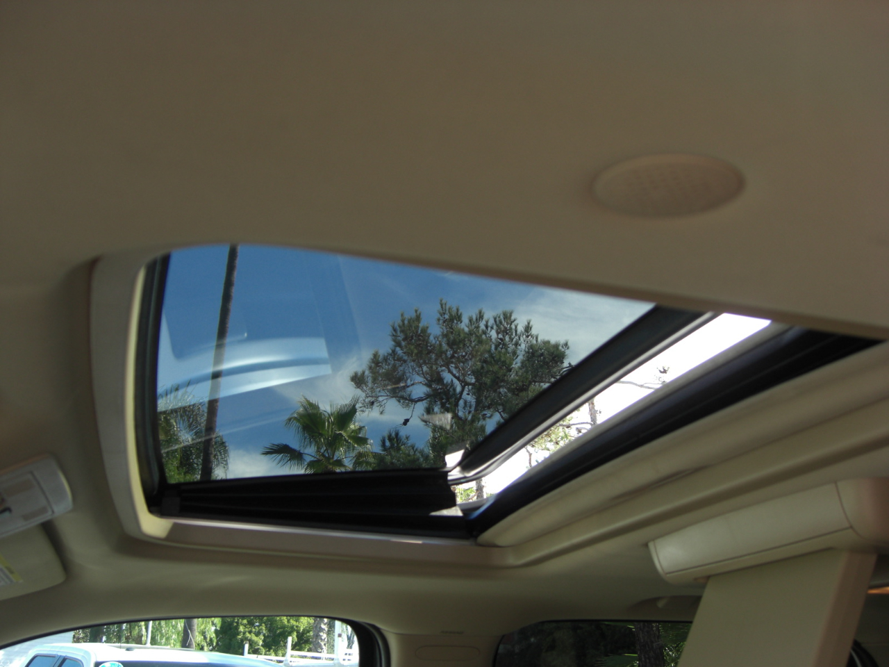 Chevrolet Tahoe 2WD 4dr 1500 LTZ 2013