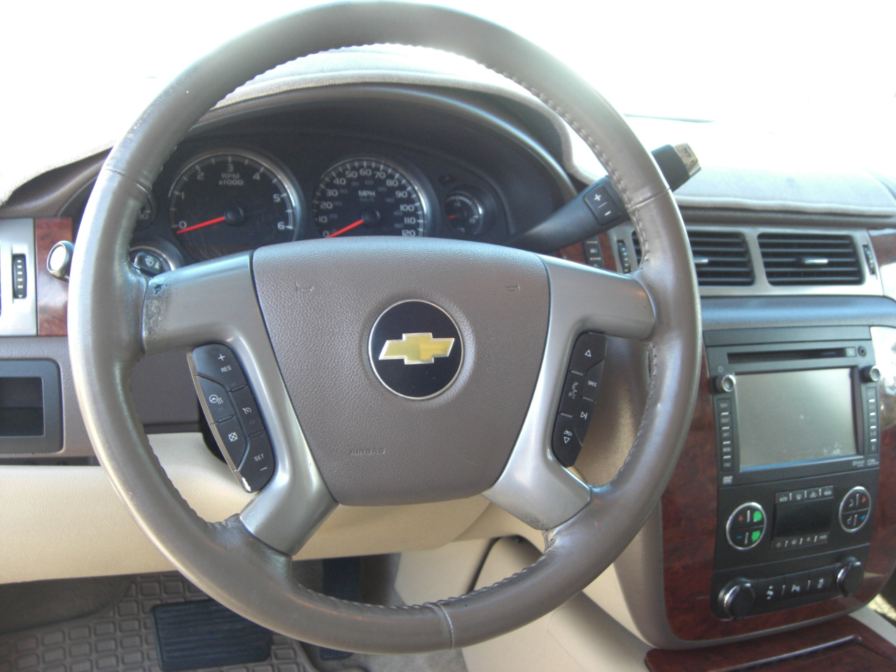 Chevrolet Tahoe 2WD 4dr 1500 LTZ 2013