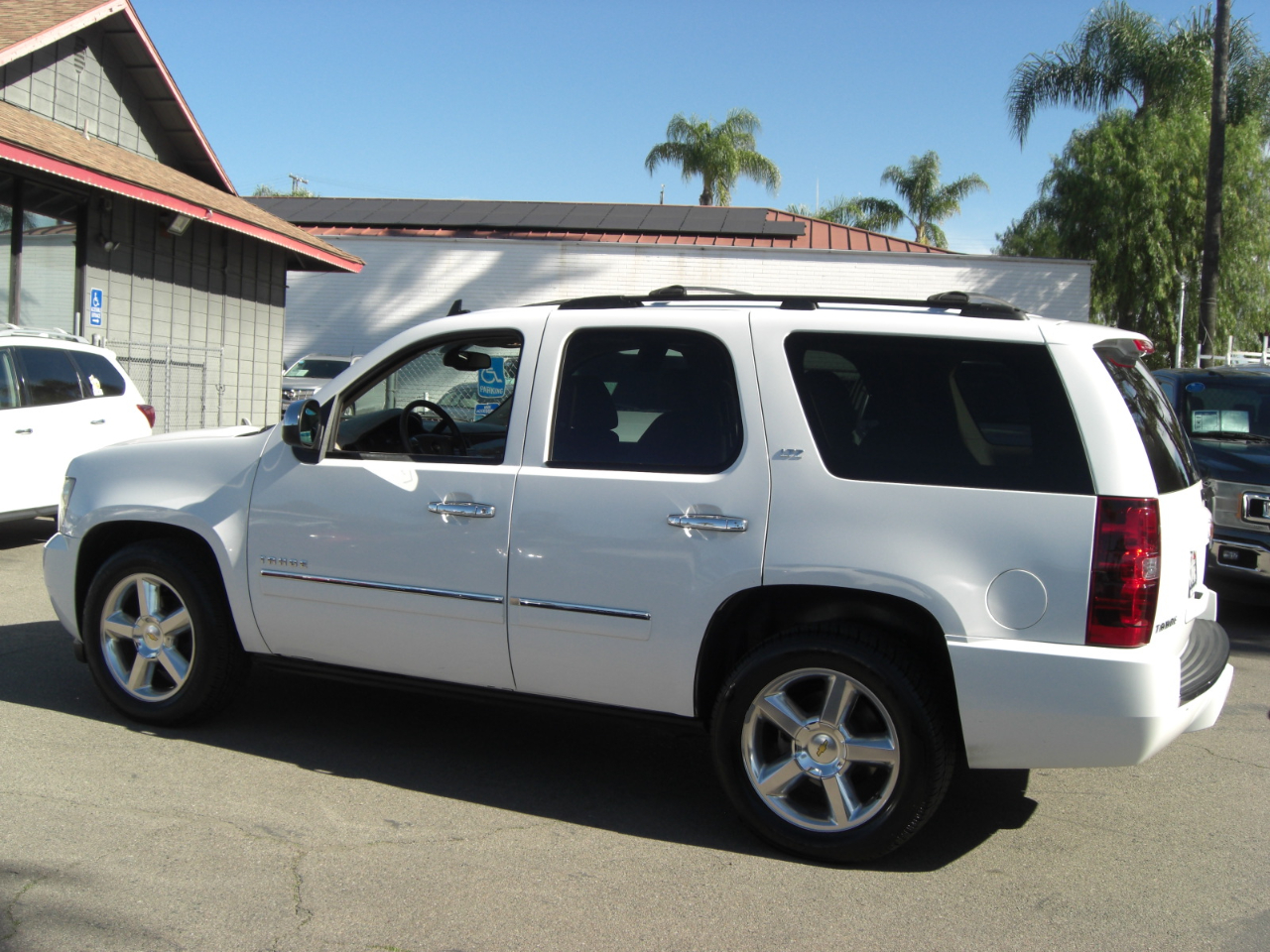 Chevrolet Tahoe 2WD 4dr 1500 LTZ 2013