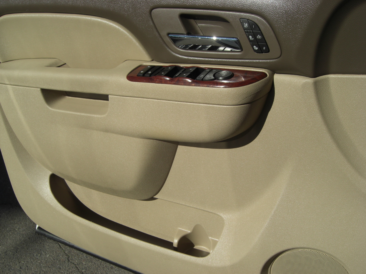 Chevrolet Tahoe 2WD 4dr 1500 LTZ 2013