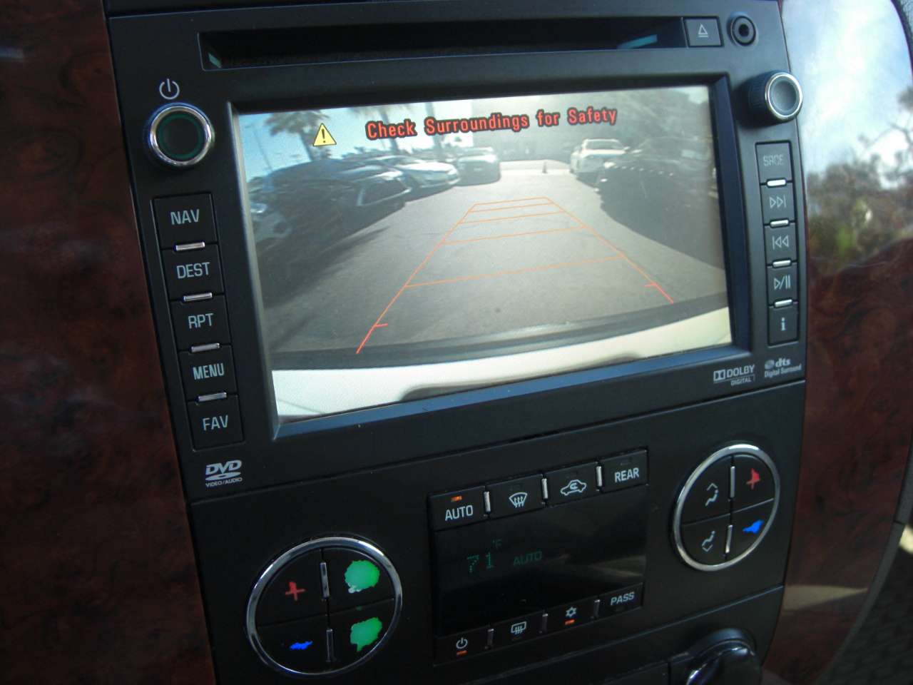 Chevrolet Tahoe 2WD 4dr 1500 LTZ 2013